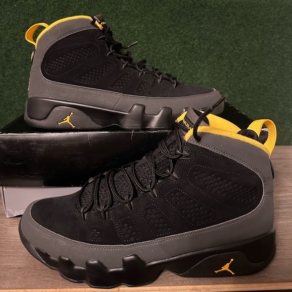Jordan 9 Retro ‘Dark Charcoal Grey University Gold’ Size 11 - Picture 4 of 11